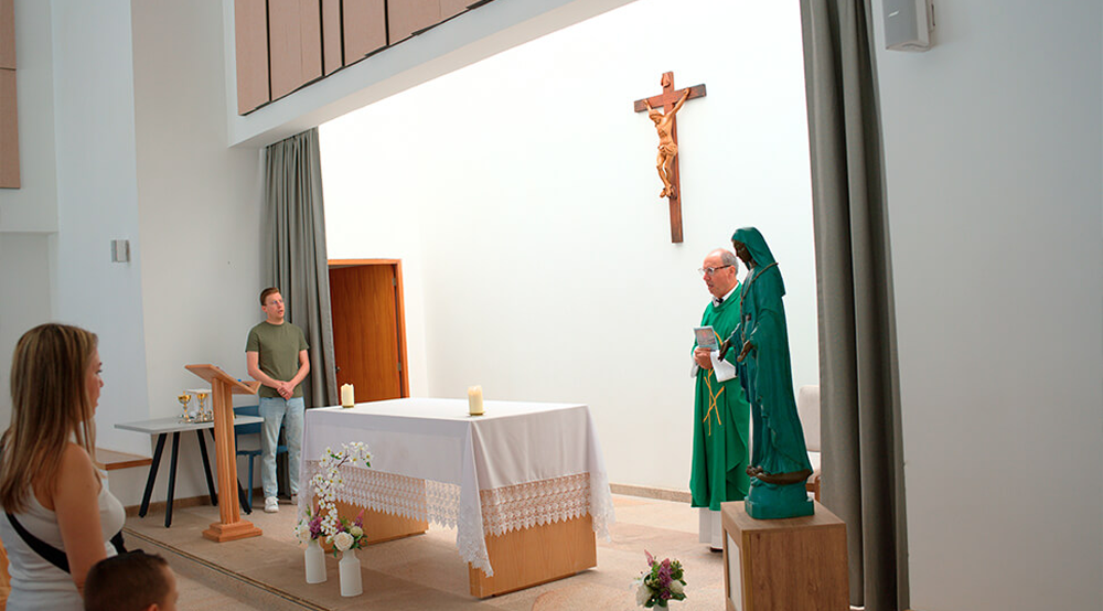 Property 1=Rectangle 93